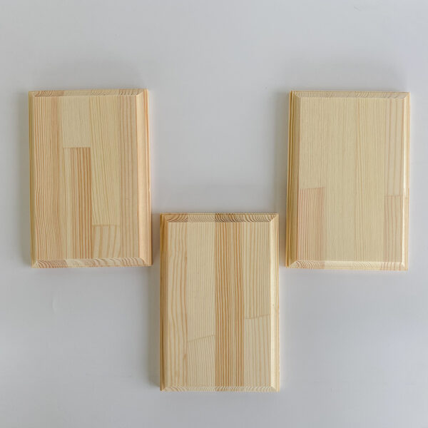 Pine wood plaques