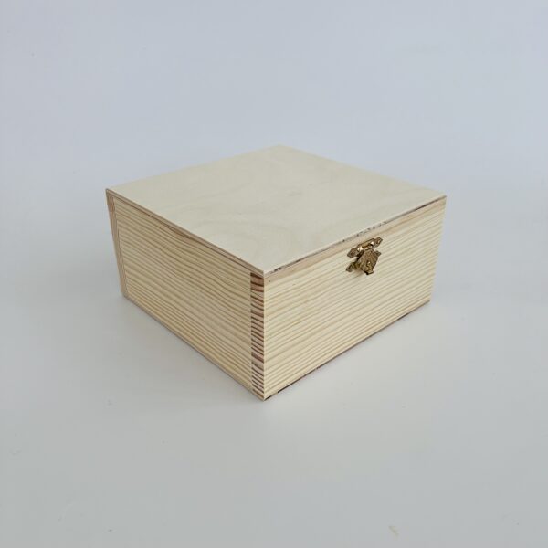 Koka kastīte, 15x15cm